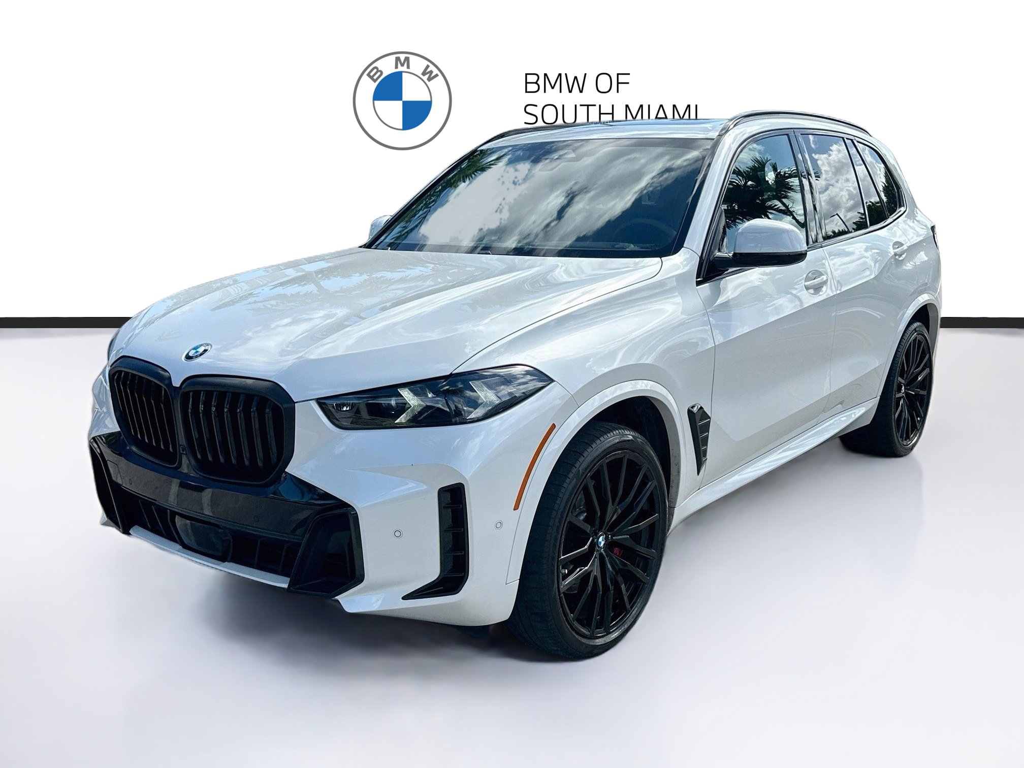 Certified 2024 BMW X5 sDrive40i w/ M Sport Package RWD image 3