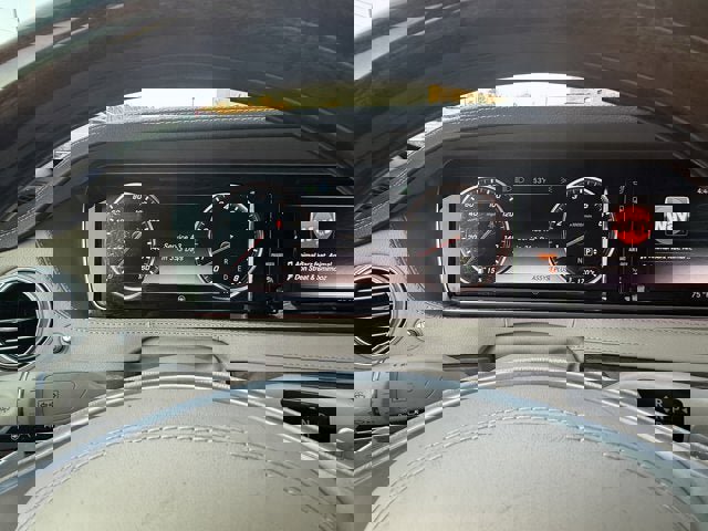 Used 2015 Mercedes-Benz S 550 4MATIC Sedan image 24