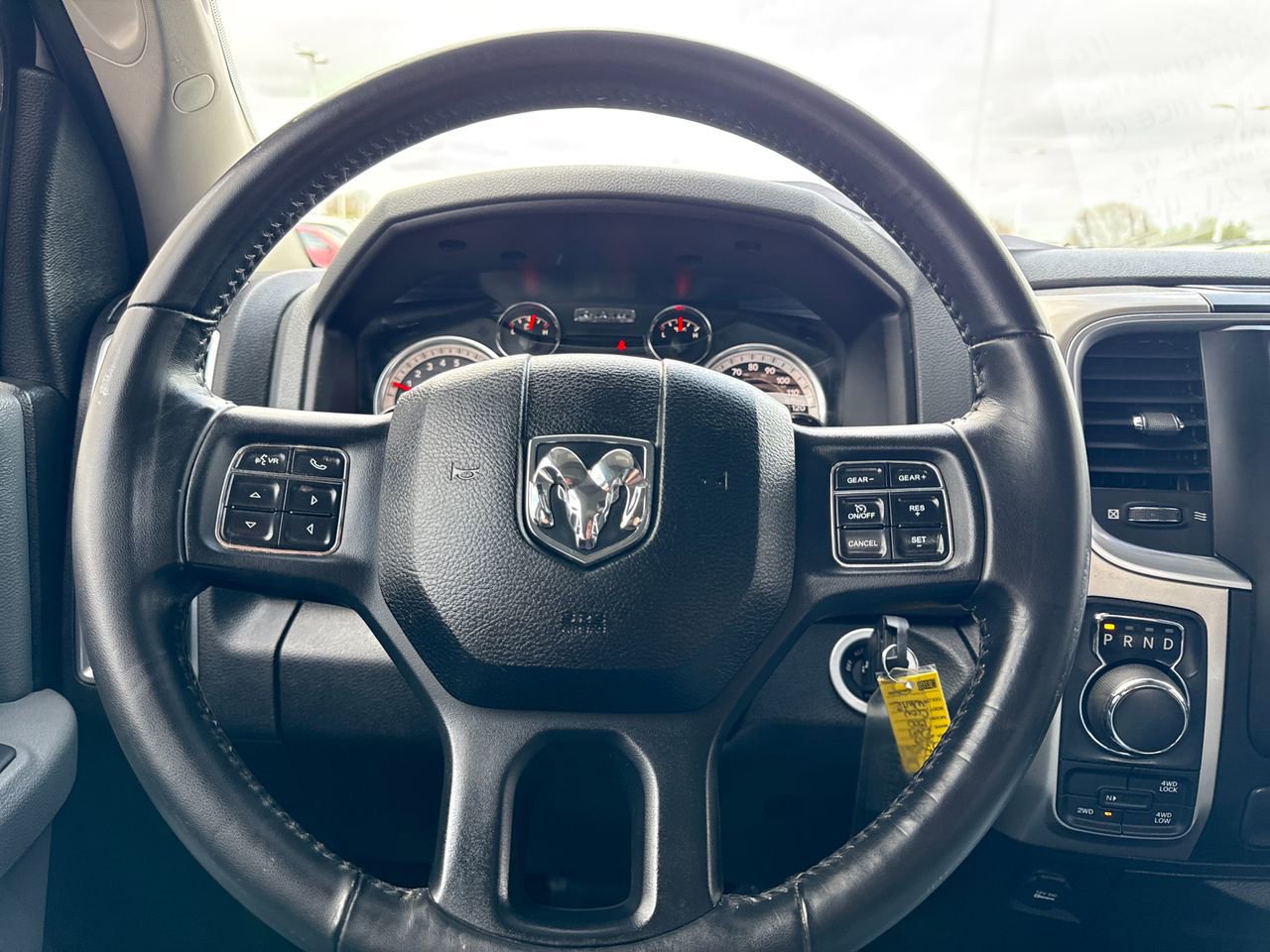 Used 2019 RAM 1500 Classic SLT w/ Luxury Group image 17