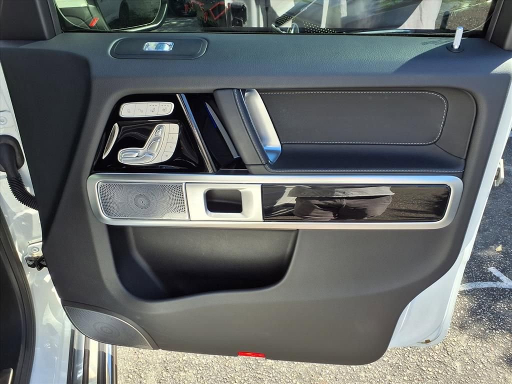 Used 2025 Mercedes-Benz G 550 image 6