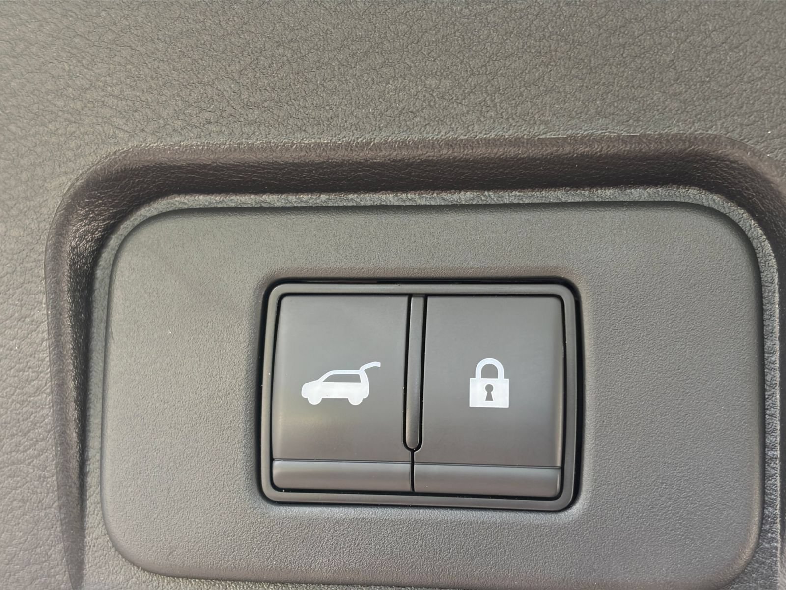 Used 2026 Nissan Rogue SV AWD/4WD image 24