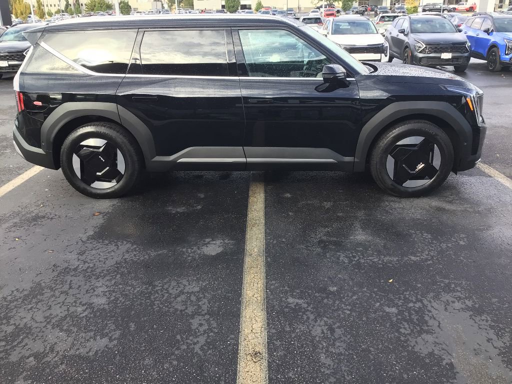 New 2026 Kia EV9 Wind image 6