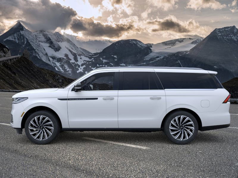 New 2026 Lincoln Navigator L Black Label image 3
