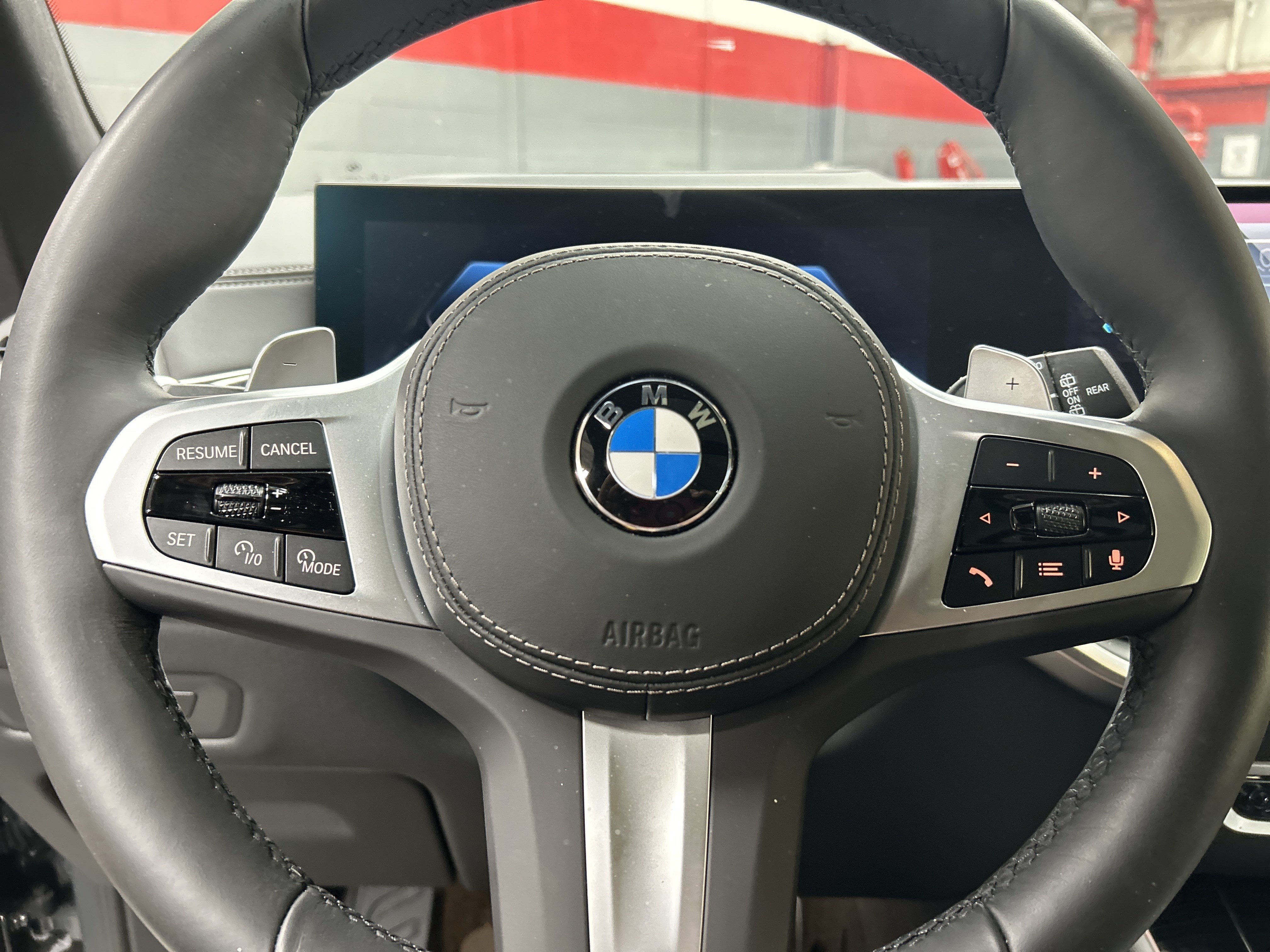 Used 2026 BMW X5 sDrive40i w/ Executive Package RWD image 18