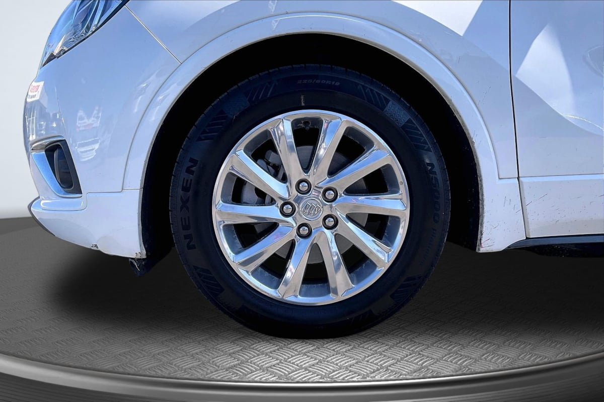 Used 2020 Buick Envision Essence w/ LPO, Cargo Package FWD image 9
