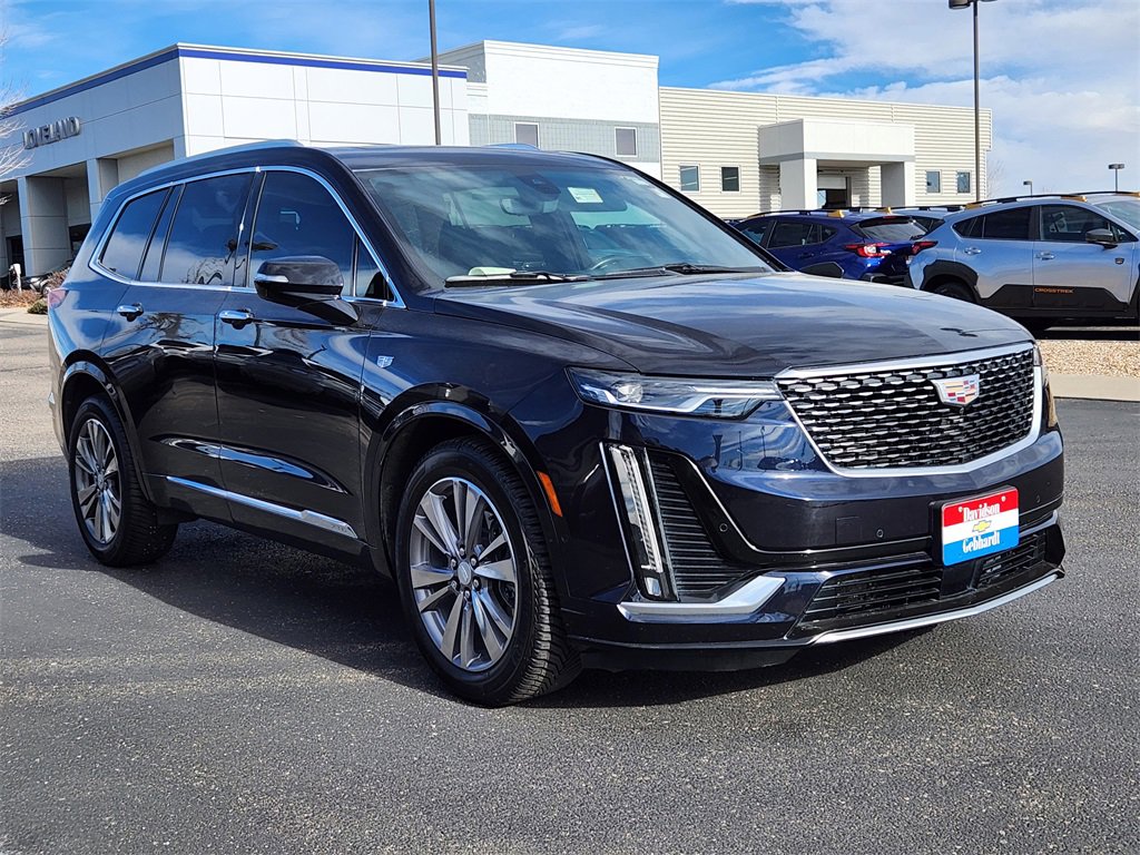 Used 2022 Cadillac XT6 Premium Luxury w/ Technology Package image 4