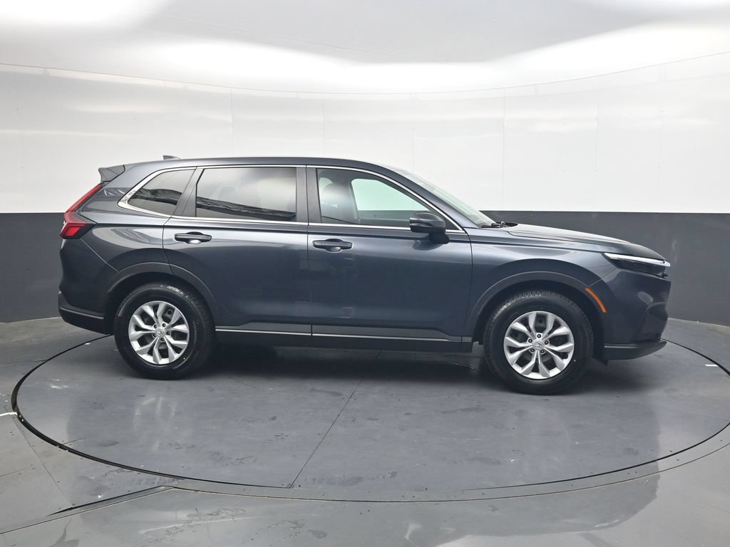 Used 2025 Honda CR-V LX image 3
