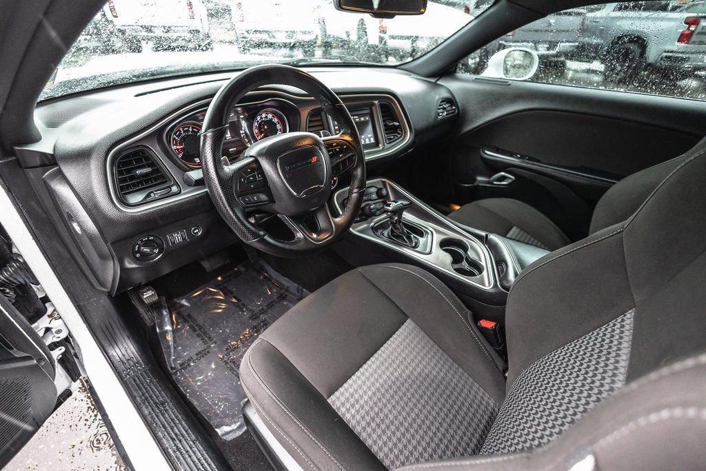 Used 2022 Dodge Challenger GT image 18