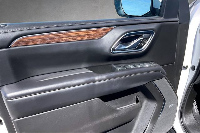 Used 2021 Chevrolet Suburban High Country w/ Premium Package image 17