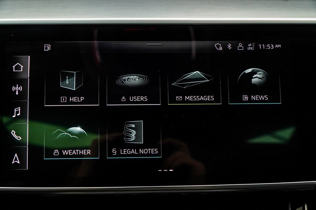 Used 2022 Audi S8 image 25