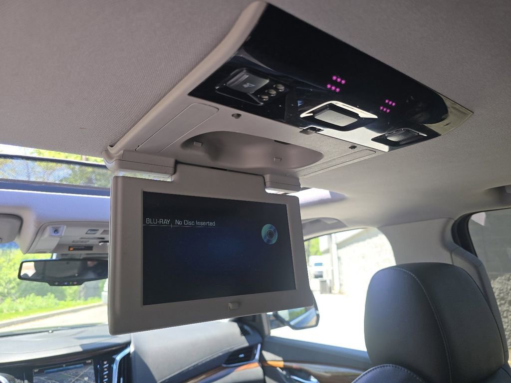 Used 2016 Cadillac Escalade Luxury AWD/4WD image 26