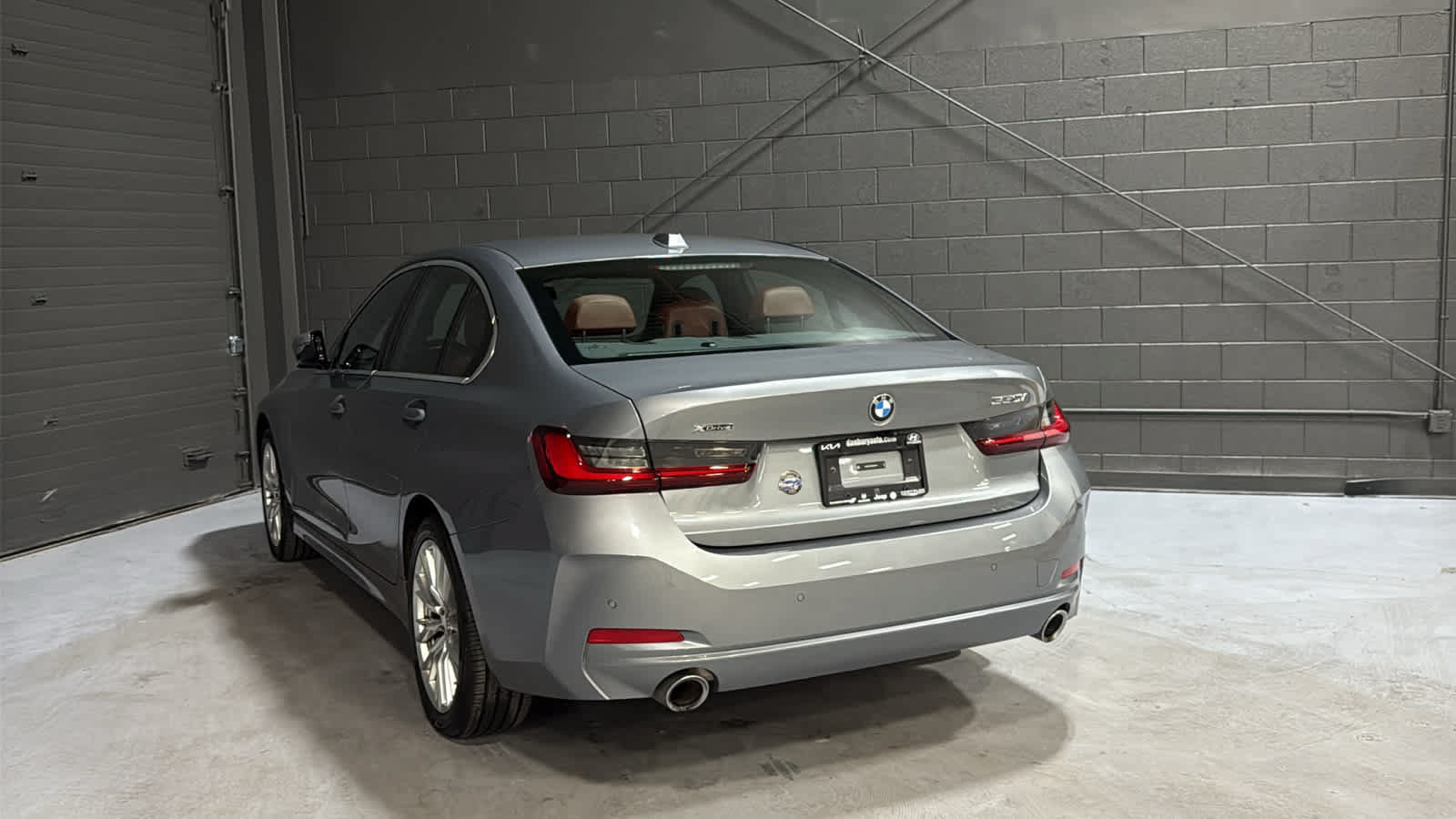 Used 2024 BMW 330i xDrive Sedan w/ Convenience Package AWD/4WD image 6