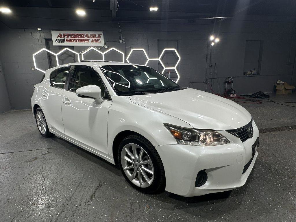 Used 2013 Lexus CT 200h w/ Premium Pkg w/Navigation FWD image 7