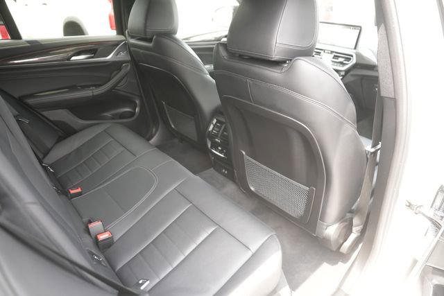 Used 2022 BMW X4 M40i w/ Premium Package image 15