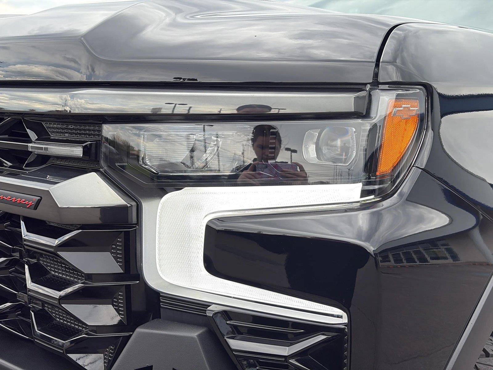 New 2026 Chevrolet Silverado 1500 ZR2 w/ Dark Appearance Package AWD/4WD image 29