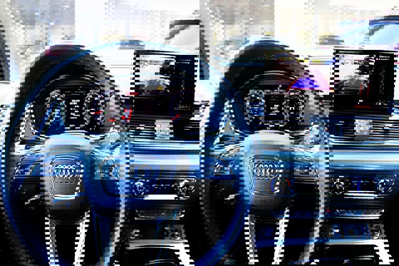 Used 2025 Audi Q5 2.0T Premium image 31