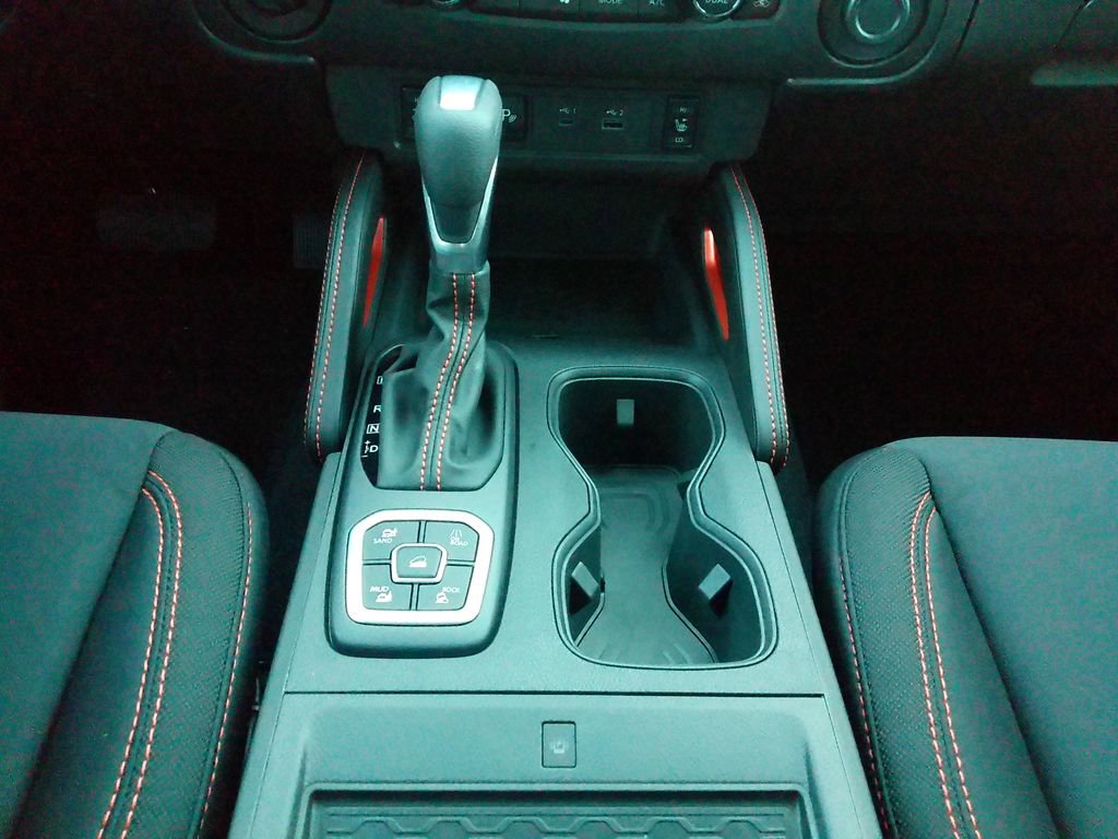 New 2026 Nissan Frontier PRO-4X w/ Pro-4x Convenience Package image 32