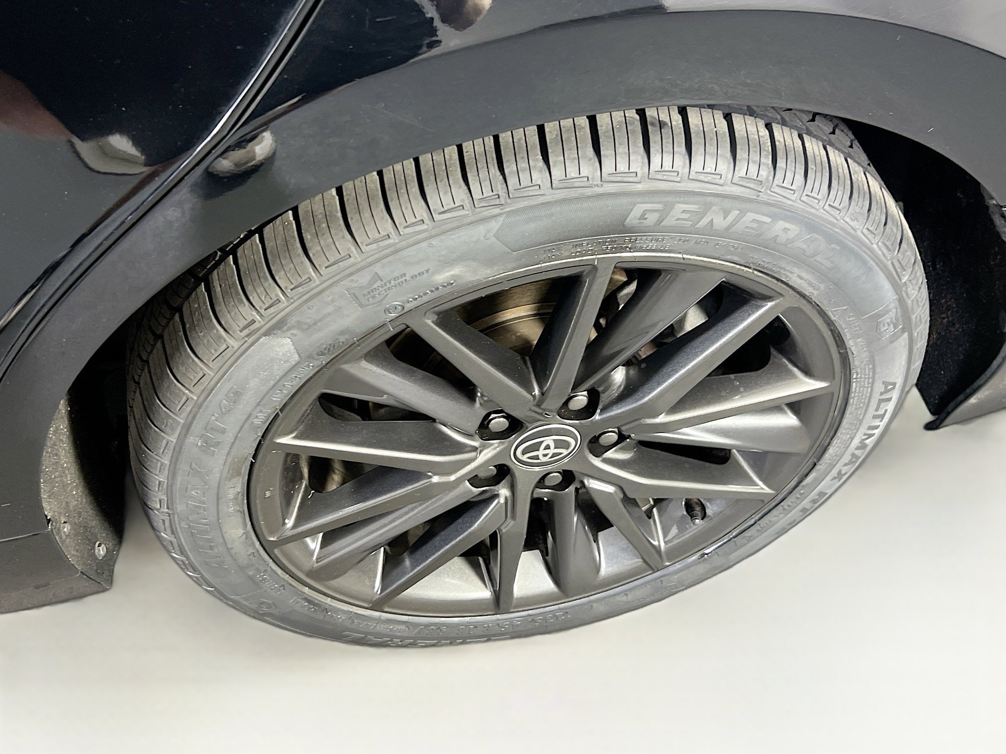 Used 2021 Toyota Camry XLE w/ Navigation Package image 31