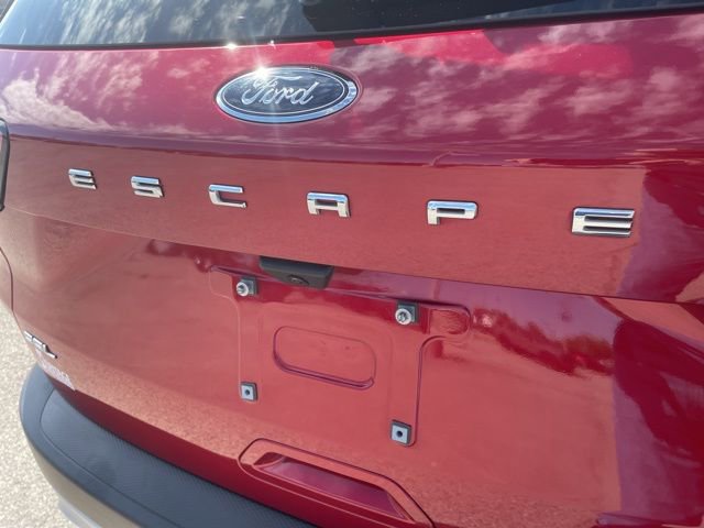 Used 2020 Ford Escape SEL image 12
