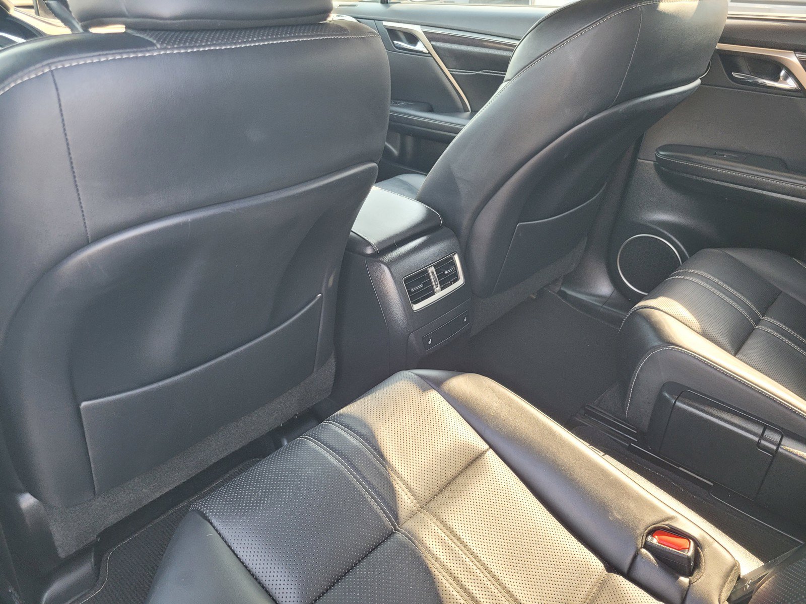 Used 2022 Lexus RX 450hL Luxury w/ Cold Area Package (CT) AWD/4WD image 11