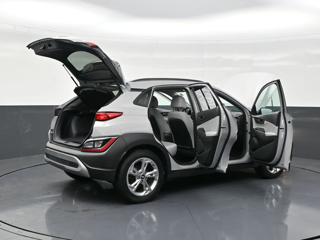 Used 2022 Hyundai Kona SEL image 28