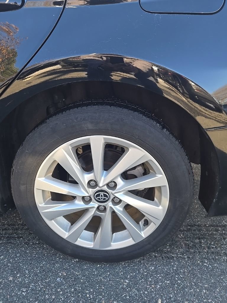 Used 2024 Toyota Camry LE image 6