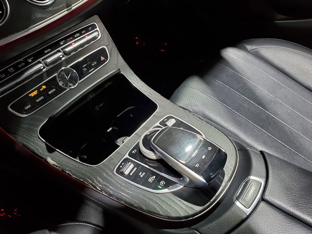 Used 2019 Mercedes-Benz E 300 image 35