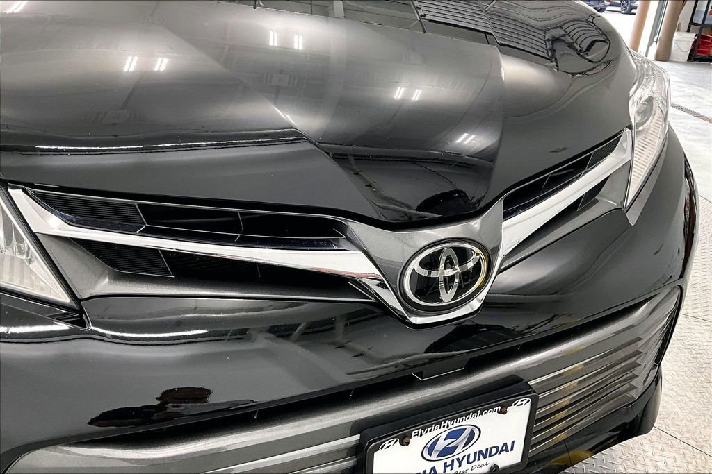 Used 2019 Toyota Sienna XLE w/ XLE Navigation Package FWD image 30