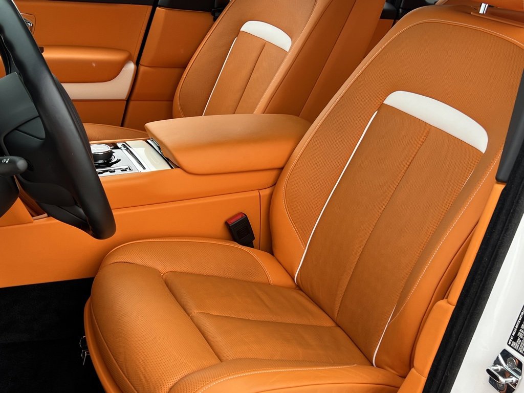 Used 2022 Rolls-Royce Cullinan image 18