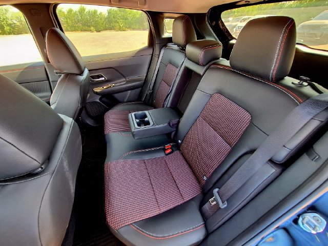 New 2026 Nissan Kicks SR w/ Cold Weather Package FWD image 24