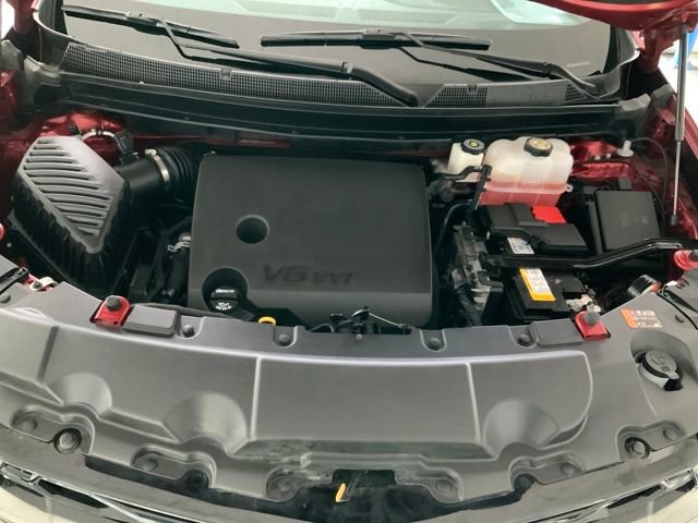 Used 2023 Chevrolet Traverse RS w/ LPO, Floor Liner Package image 9