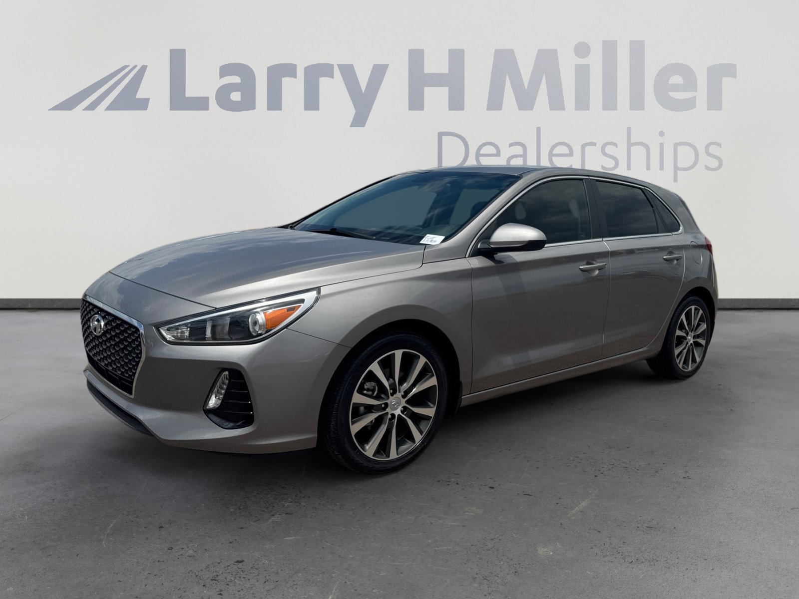 Used 2020 Hyundai Elantra GT FWD video 1
