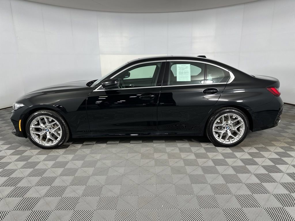 Certified 2025 BMW 330i xDrive 330i xDrive w/ Premium Package image 5