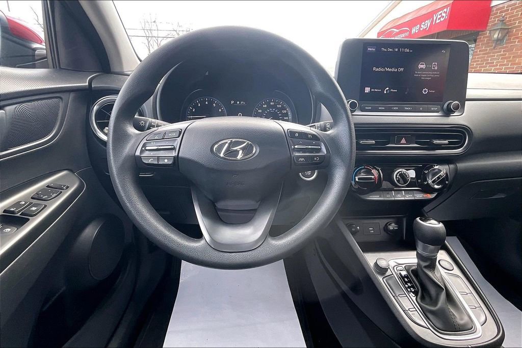 Used 2023 Hyundai Kona SEL w/ Cargo Package image 5