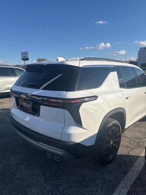 New 2026 Chevrolet Traverse LT w/ Sun and Wheel Package image 4