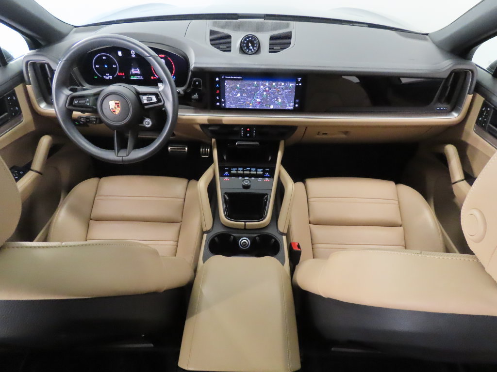 Certified 2025 Porsche Cayenne S AWD/4WD image 16