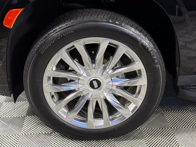 Certified 2024 Cadillac Escalade Premium Luxury AWD/4WD image 15