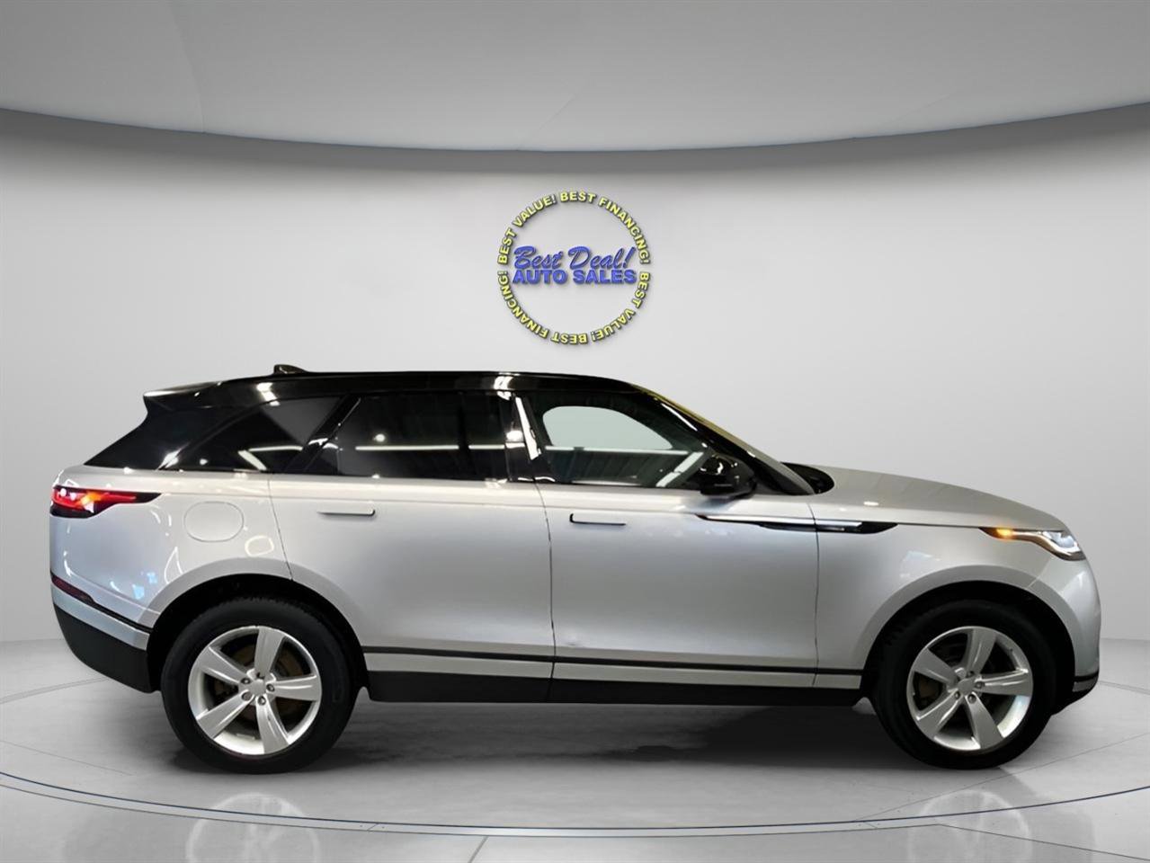 Used 2018 Land Rover Range Rover Velar S image 7