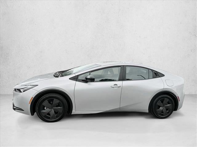 Used 2024 Toyota Prius LE image 4