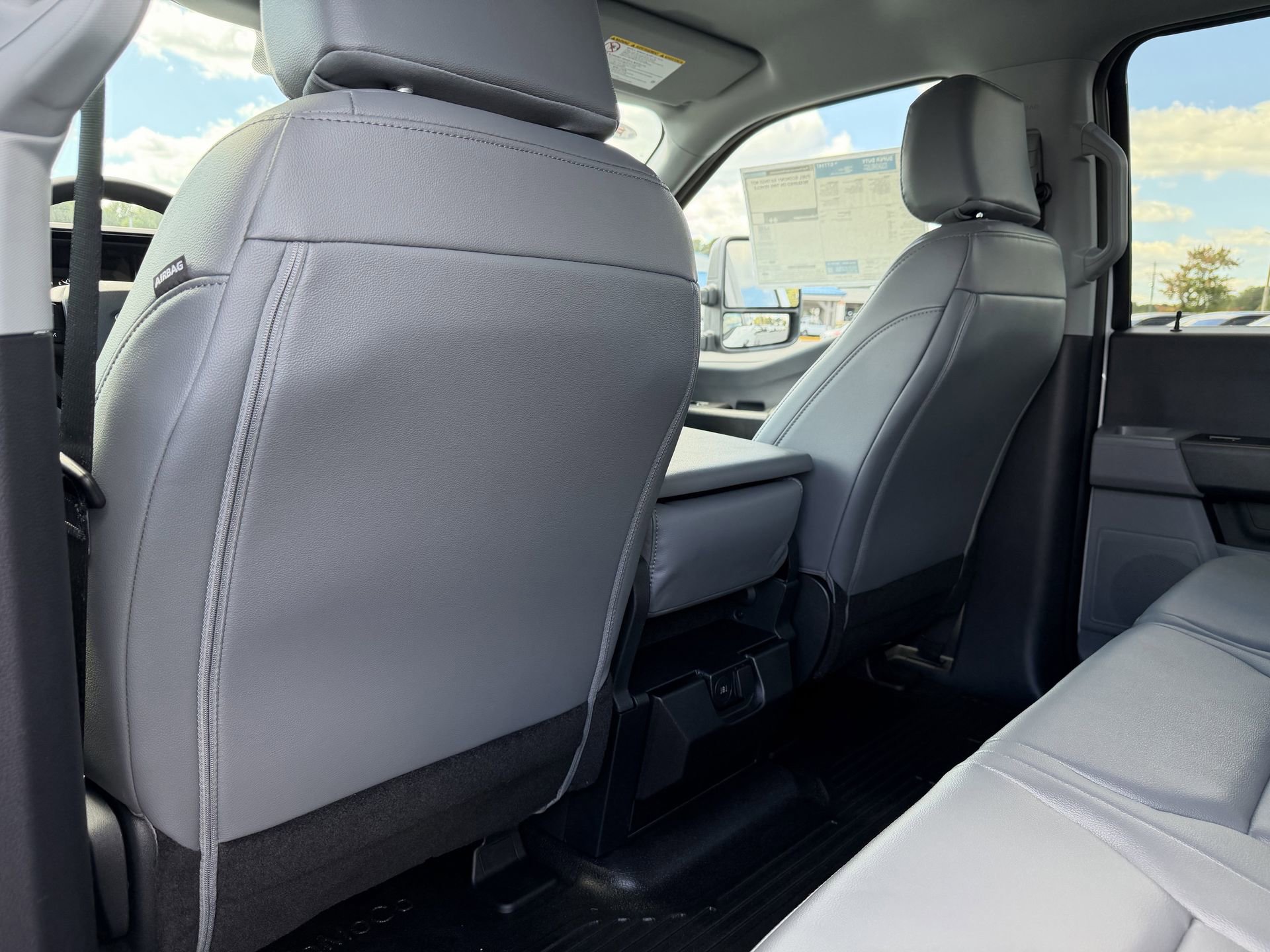 New 2026 Ford F550 4x4 Crew Cab image 17