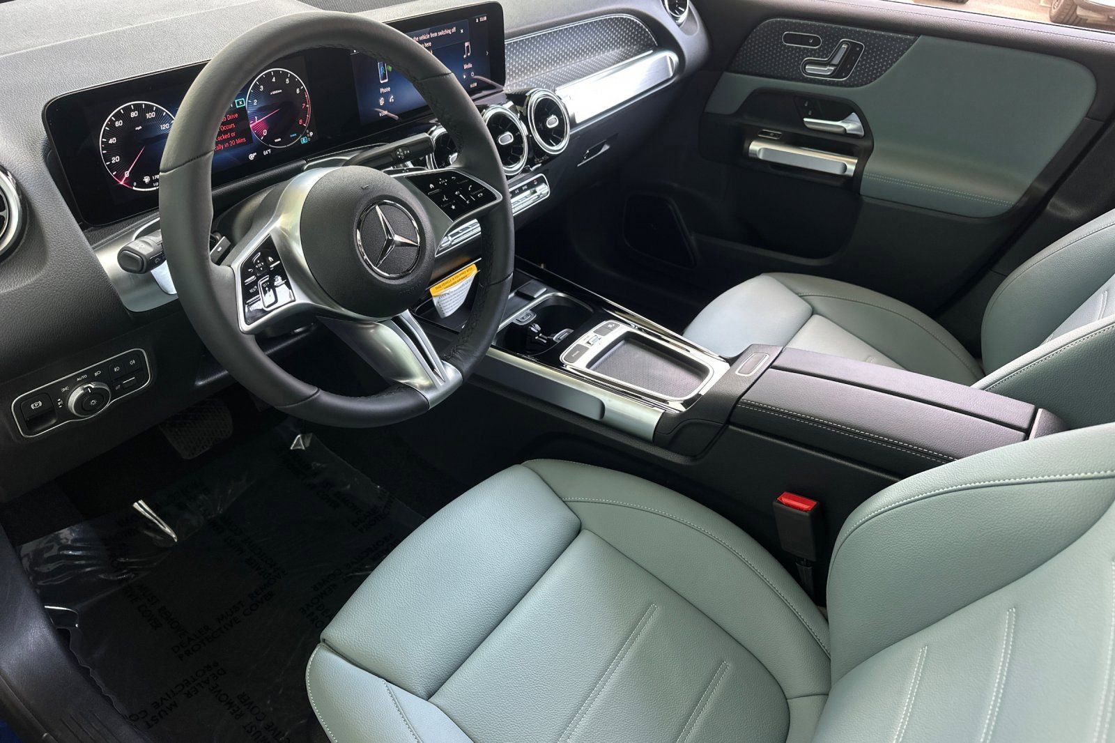 New 2026 Mercedes-Benz GLB 250 image 15