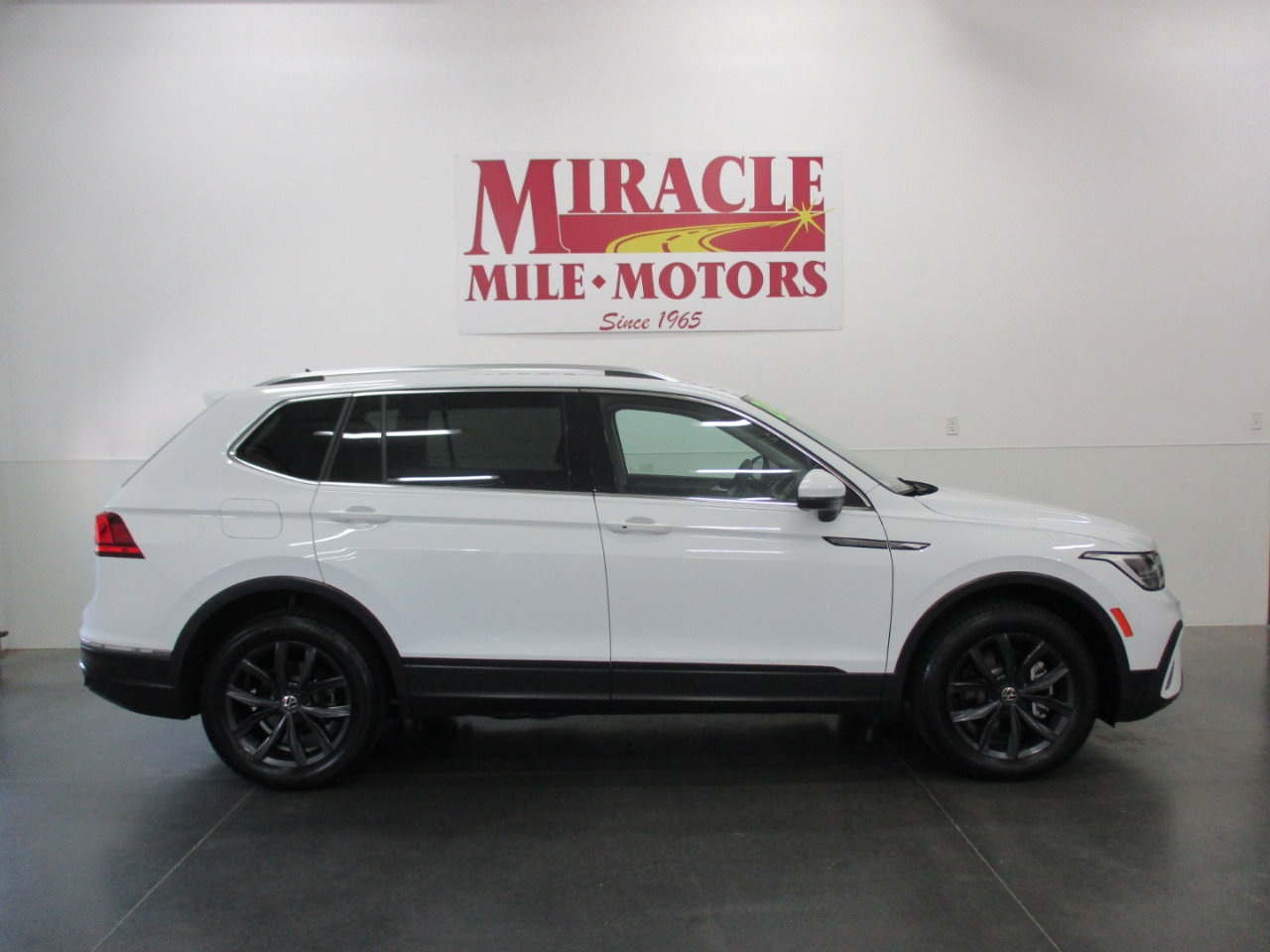 Used 2024 Volkswagen Tiguan SE image 6