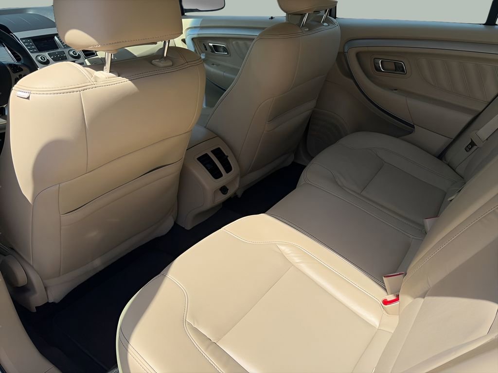 Used 2018 Ford Taurus SEL FWD image 15