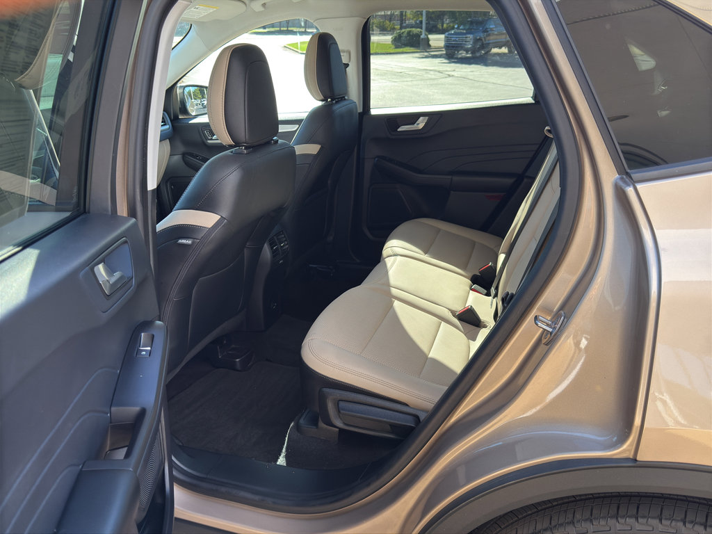 Used 2021 Ford Escape SEL image 10