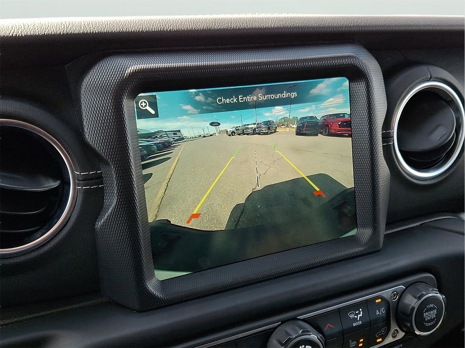 Used 2022 Jeep Gladiator Overland w/ Popular Equipment Package image 20