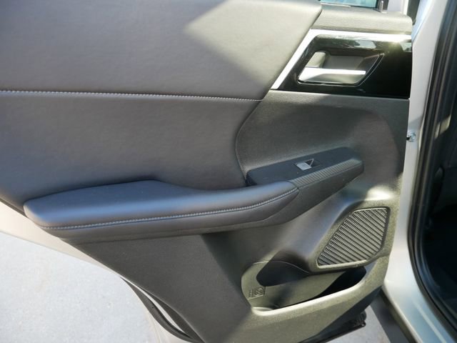 Used 2023 Mitsubishi Outlander SE image 15