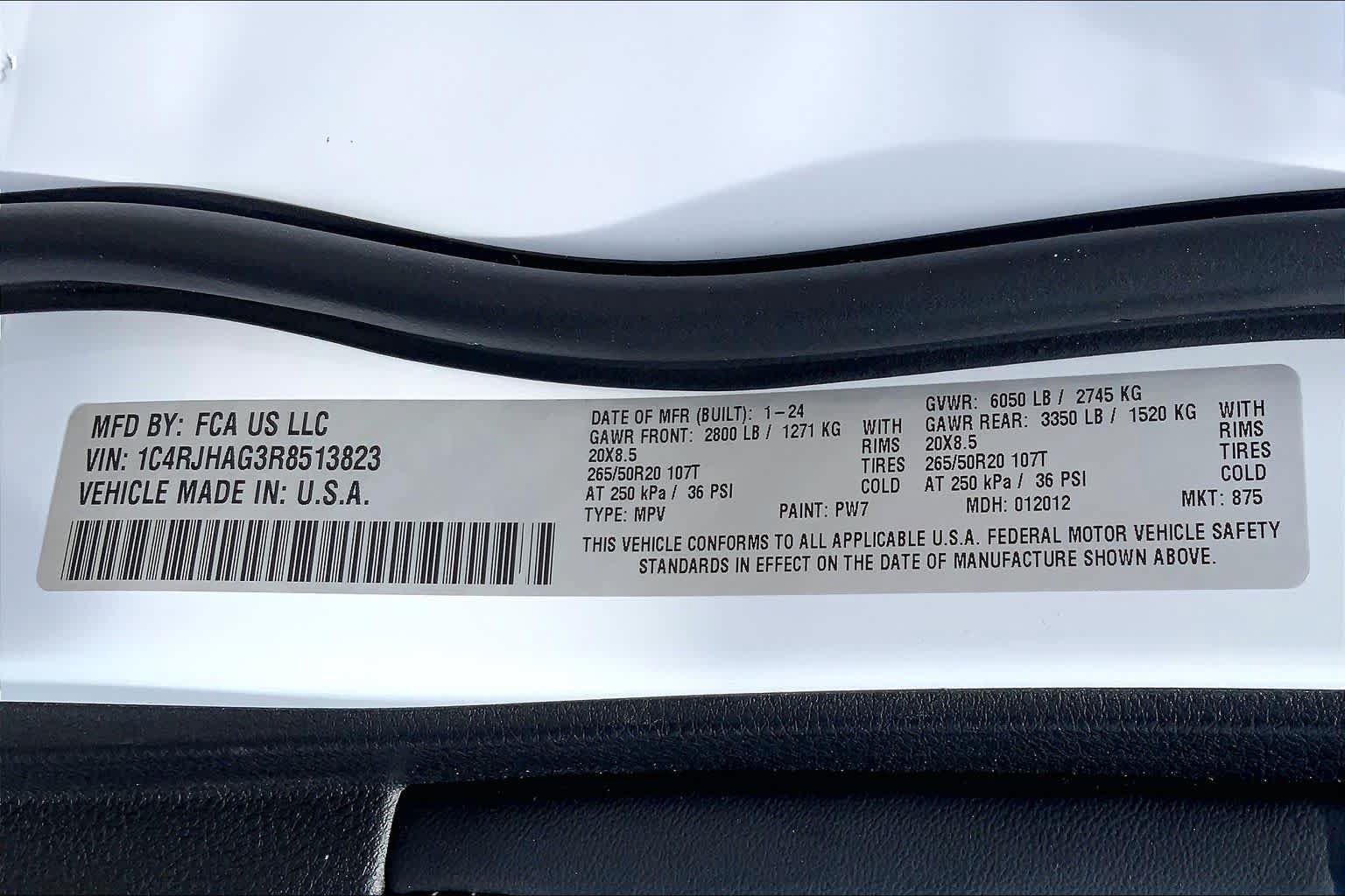 Used 2024 Jeep Grand Cherokee Altitude AWD/4WD image 34