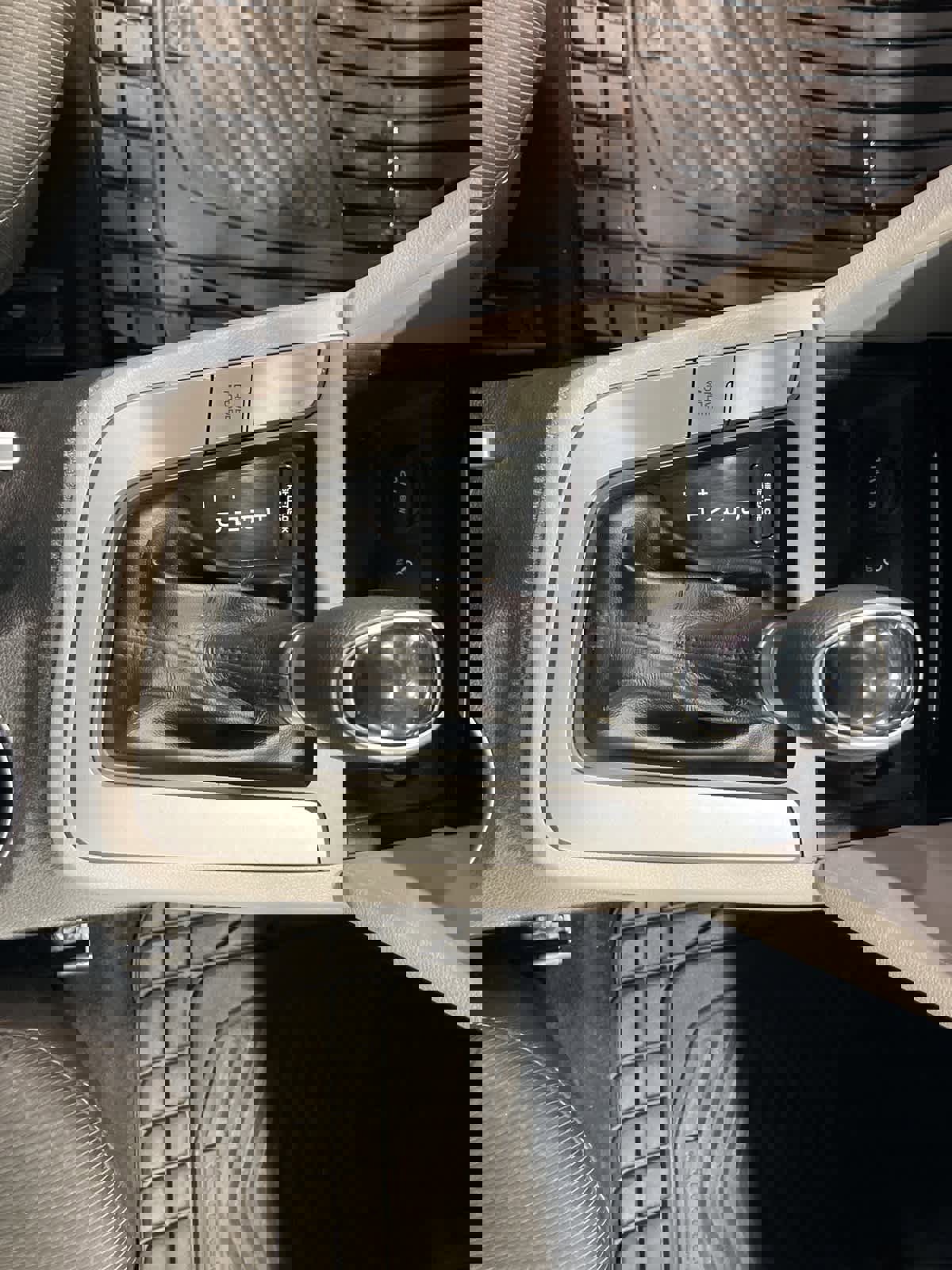 Used 2017 Hyundai Elantra SE image 15