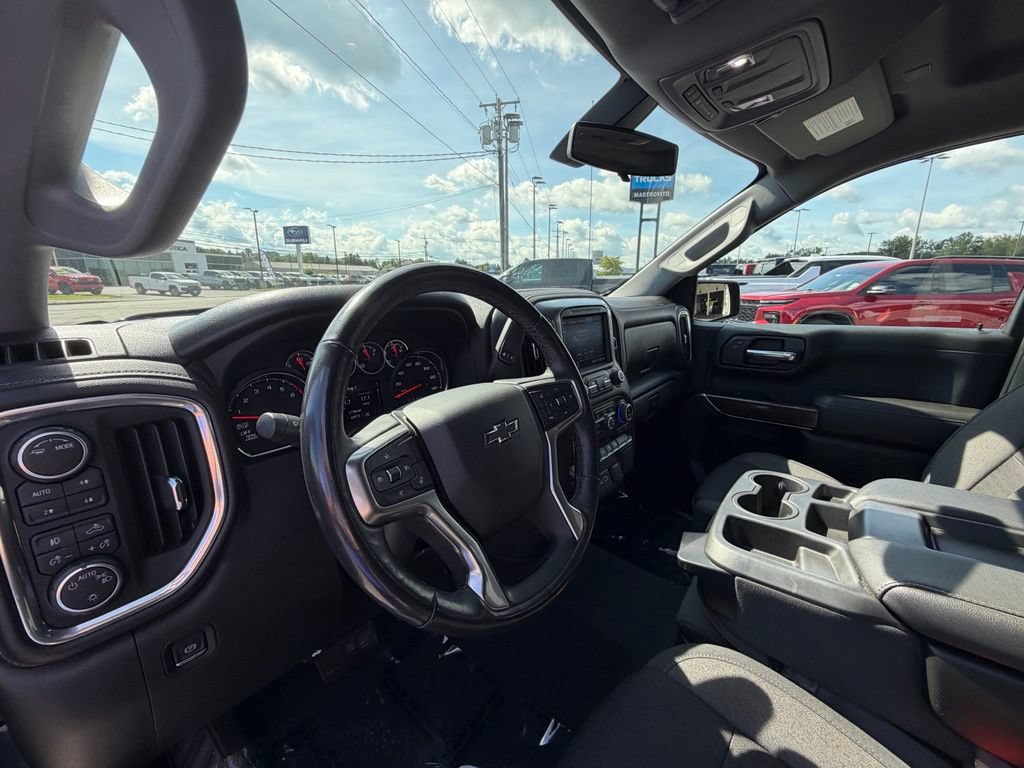 Used 2021 Chevrolet Silverado 1500 RST w/ Z71 Off-Road Package AWD/4WD image 10