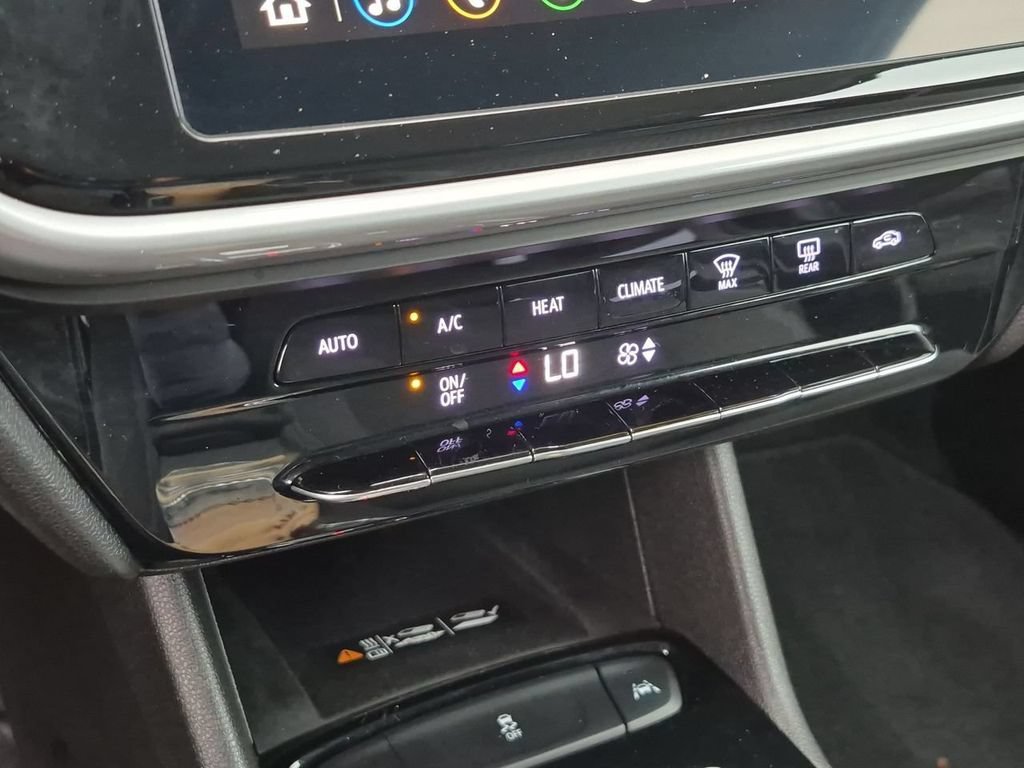 Used 2023 Chevrolet Bolt EUV LT w/ Redline Edition FWD image 35